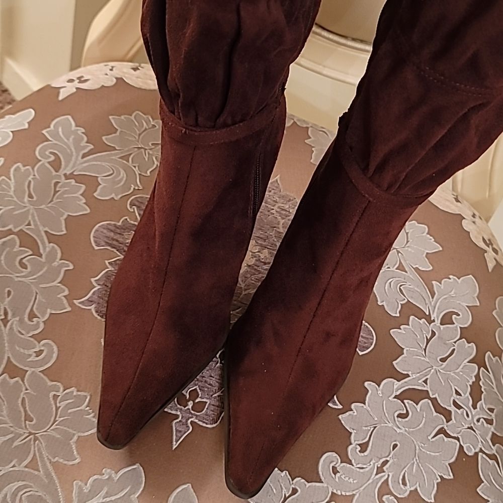 Qupid Ruched Pointed Toe Boots - Picture 4 of 15